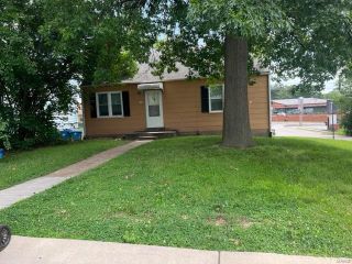 Foreclosed Home - 330 N FLORIDALE AVE, 63135