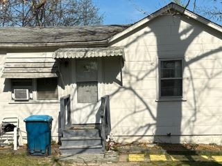 Foreclosed Home - 324 N FLORIDALE AVE, 63135