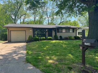 Foreclosed Home - 1724 EMERY DR, 63136
