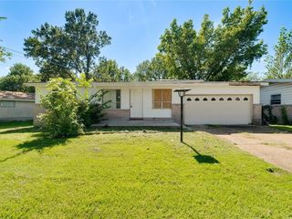 Foreclosed Home - 10093 VISCOUNT DR, 63136
