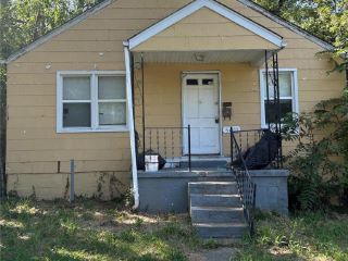 Foreclosed Home - 5605 HAMILTON AVE, 63136