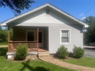 Foreclosed Home - 9716 JACOBI AVE, 63136