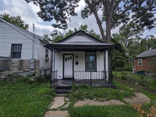 Foreclosed Home - 5254 HODIAMONT AVE, 63136