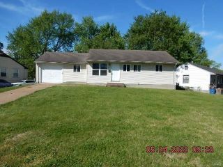 Foreclosed Home - 10451 BALMORAL DR, 63137