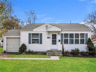 Foreclosed Home - 1508 AKRON DR, 63137