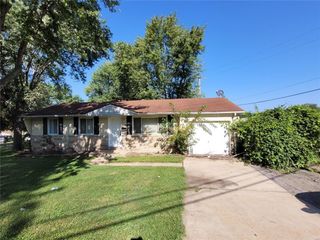 Foreclosed Home - 10225 LILAC AVE, 63137