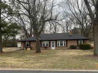 Foreclosed Home - 11810 LARIMORE RD, 63138