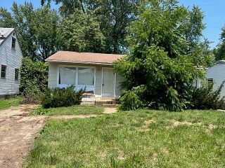Foreclosed Home - 1211 WALKER AVE, 63138