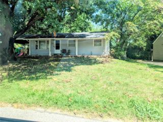 Foreclosed Home - 1371 BROADLAWNS LN, 63138