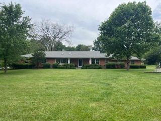 Foreclosed Home - 317 S SPOEDE RD, 63141