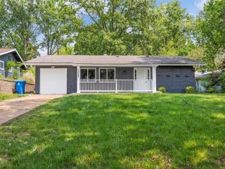 Foreclosed Home - 12505 PEPPERWOOD DR, 63146