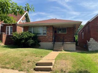 Foreclosed Home - 6119 N POINTE BLVD, 63147