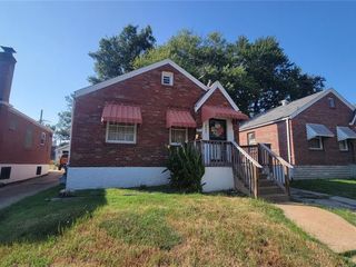 Foreclosed Home - 8509 RIVERVIEW BLVD, 63147