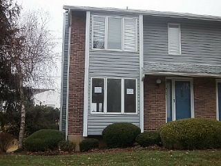 Foreclosed Home - 1612 FOREST HILLS DR # 1612, 63303