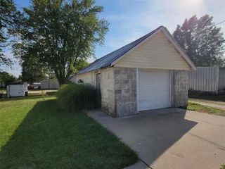 Foreclosed Home - 216 S COURT ST, 63334