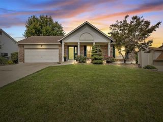 Foreclosed Home - 1329 APPLE VALLEY DR, 63366