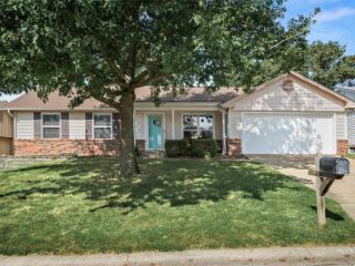 Foreclosed Home - 210 UNIVERSAL DR, 63376