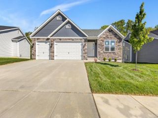 Foreclosed Home - 413 KNOTHOLE LN, 63385