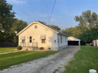 Foreclosed Home - 1638 VERMONT ST, 63401