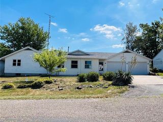 Foreclosed Home - 116 N NETHERLAND ST, 63462