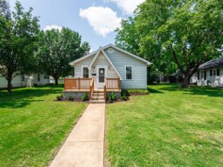 Foreclosed Home - 304 9TH ST, 63601