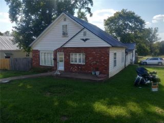 Foreclosed Home - List 101204437