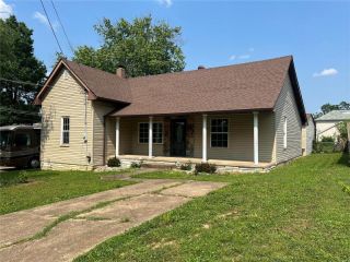 Foreclosed Home - 218 N B ST, 63628