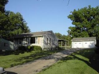Foreclosed Home - 927 W RODNEY DR, 63701