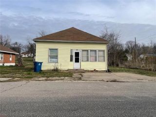 Foreclosed Home - 622 E MAPLE ST, 63780
