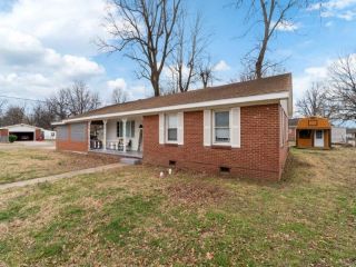 Foreclosed Home - 535 CARROLL ST, 63801