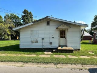 Foreclosed Home - 1607 W NORTH ST, 63801