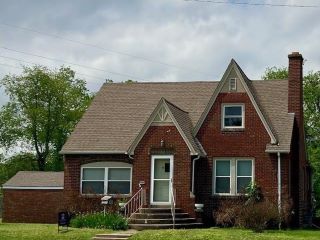 Foreclosed Home - 513 S MAIN ST, 63834
