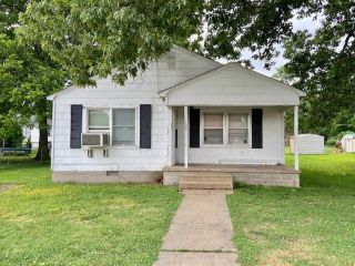 Foreclosed Home - 109 E CASTOR ST, 63841