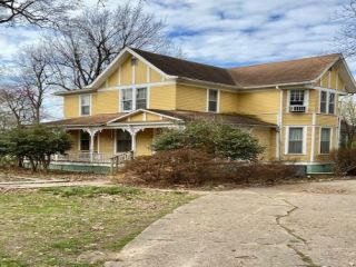 Foreclosed Home - 322 S WALNUT ST, 63841