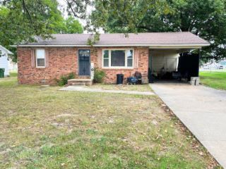 Foreclosed Home - 902 W SAINT FRANCIS ST, 63841