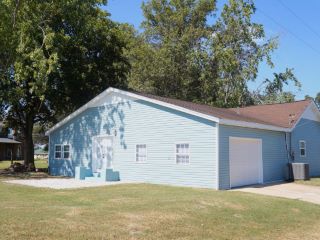 Foreclosed Home - 2021 WILLOUGHBY ST, 63857