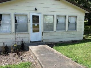 Foreclosed Home - 402 W HARBIN AVE, 63960