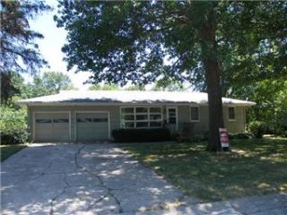 Foreclosed Home - 105 MANOR DR, 64012