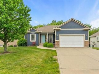 Foreclosed Home - 16914 CROSS CREEK DR, 64012
