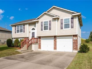 Foreclosed Home - 509 FALL CREEK DR, 64012