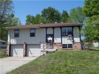Foreclosed Home - 1010 BARLEY LN, 64016