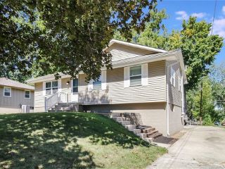Foreclosed Home - 406 ALLEN ST, 64016