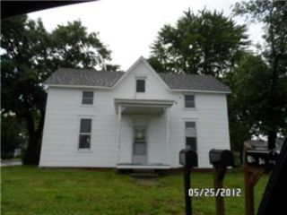 Foreclosed Home - 118 SW 6TH ST, 64020