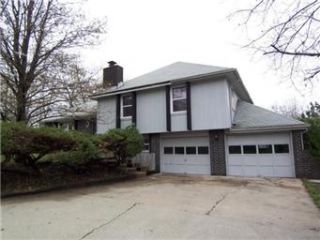Foreclosed Home - 1000 MISS BELLE ST, 64024