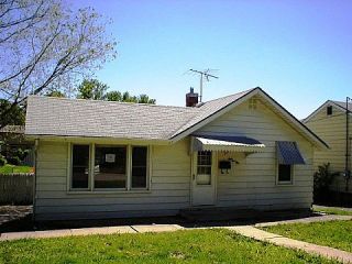 Foreclosed Home - 895 WILLIAMS ST, 64024