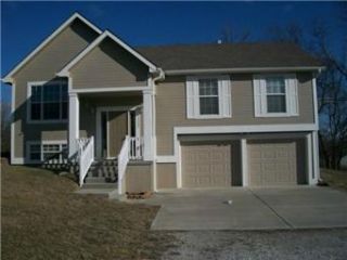Foreclosed Home - 14335 N RAYMORE ST, 64024