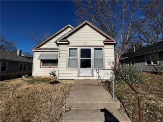 Foreclosed Home - 812 MESERVEY AVE, 64024