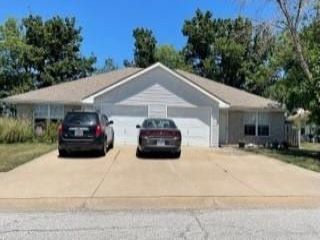 Foreclosed Home - 804 NW WILLOW DR # 806, 64029