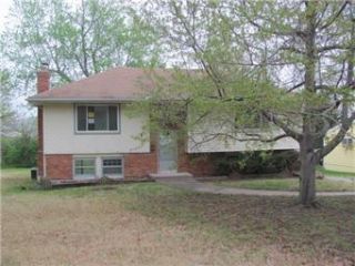 Foreclosed Home - 13323 15TH ST, 64030