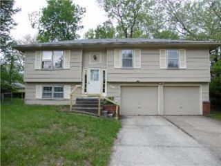 Foreclosed Home - 11926 ARMITAGE DR, 64030